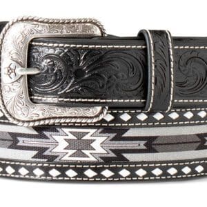 A close up of a belt with a buckle